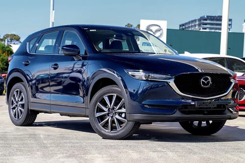 1. Mazda CX-5 (giá khởi điểm: 26.135 USD).