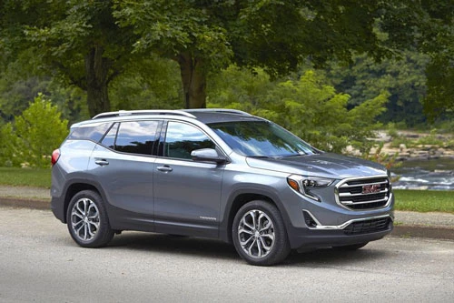 10. GMC Terrain (giá khởi điểm: 26.195 USD). 10. GMC Terrain (giá khởi điểm: 26.195 USD).