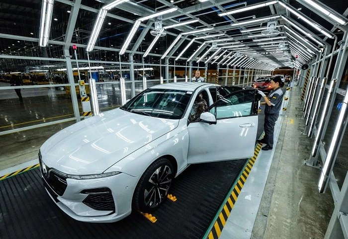VinFast tạm dừng sản xuất xe hơi, chuyển sang sản xuất các sản phẩm mới có tính đột phá.