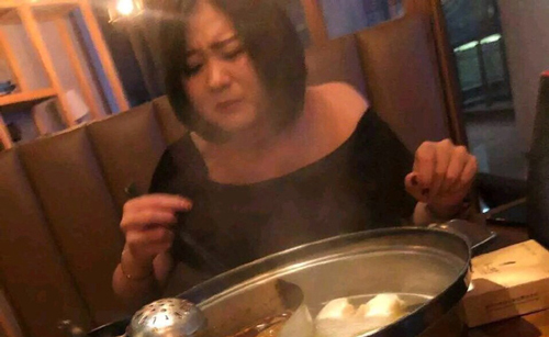 Hẹn gặp bạn gái yêu qua mạng, vừa nhìn thấy nhau anh chàng đã tính "bỏ chạy"