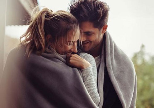 Nam nhân thuộc 4 hoàng đạo này thích dùng hành động để chứng minh tình yêu