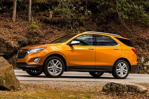 9. Chevrolet Equinox (giá khởi điểm: 24.995 USD). 9. Chevrolet Equinox (giá khởi điểm: 24.995 USD).