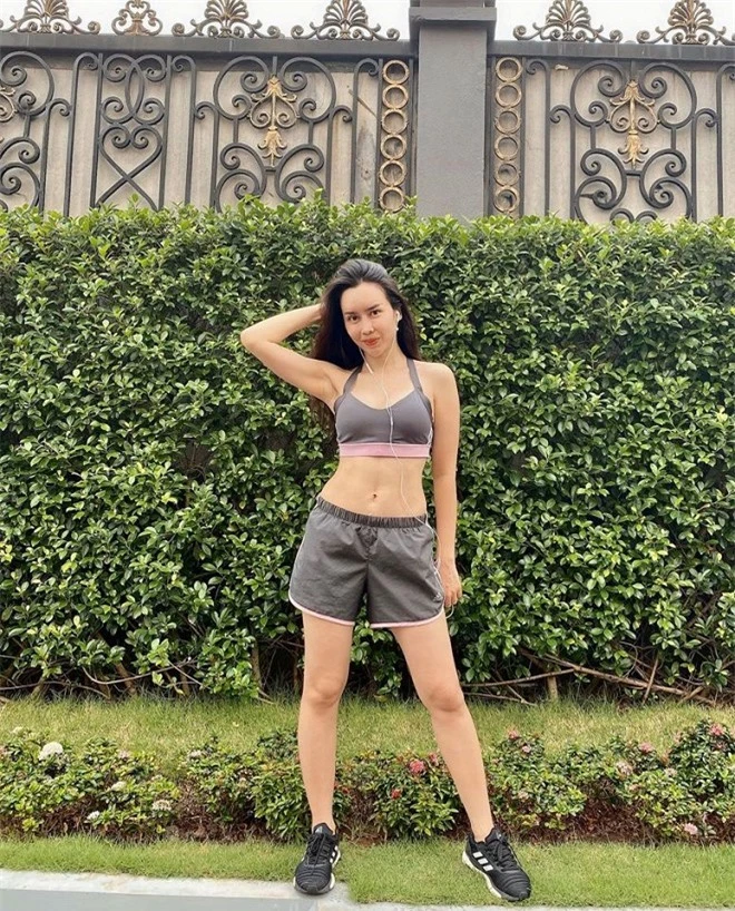 Lưu Hương Giang 1