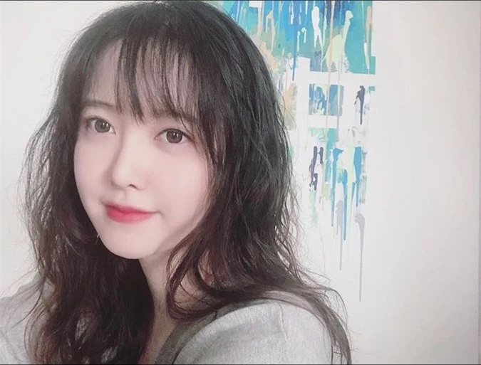 Giảm 8kg hậu ly hôn Ahn Jae Hyun, 'nàng cỏ' Goo Hye Sun bỗng hóa gái 20 - Ảnh 4