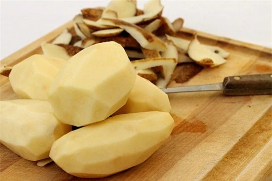 1-peeled-potatoes