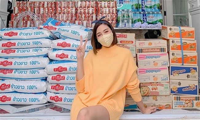 Sao châu Á hỗ trợ người dân giữa đại dịch: Lee Hyori miễn phí tiền thuê nhà, "mỹ nhân đẹp nhất Philippines" nấu hàng trăm bữa ăn cho đội chống Covid-19 - Ảnh 8.