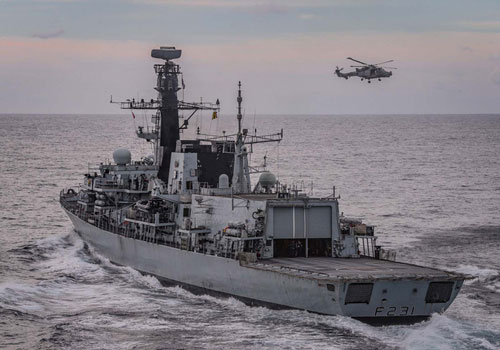 Tướng NATO "cay đắng": Máy bay, tàu chiến Nga áp sát từ hai hướng, "kỵ binh Mỹ" ở đâu?