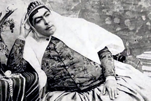 Bất ngờ với vẻ đẹp "khuynh đảo đất nước" của công chúa Ba Tư