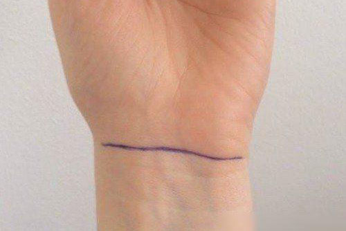 Nhìn vân cổ tay có thể biết 'phúc dày nhiều lộc' hay 'phận mỏng bôn ba'