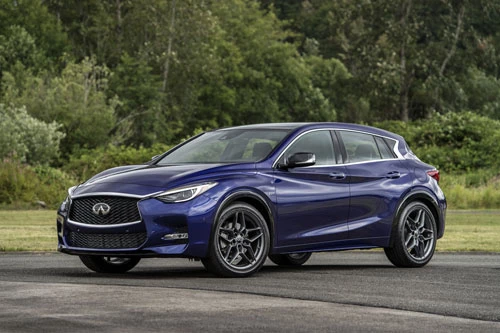 2. Infiniti QX30 2019 (giá khởi điểm: 31.275 USD).