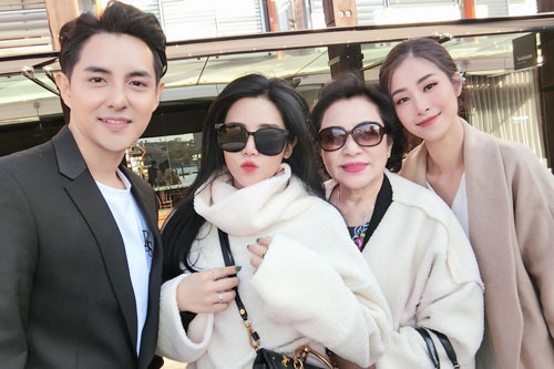 Bức ảnh hiếm hoi tiết lộ mối quan hệ khăng khít giữa Đông Nhi cùng mẹ và em chồng đại gia