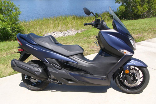 Xe ga Suzuki 399 phân khối, phanh ABS 2 kênh, giá gần 200 triệu