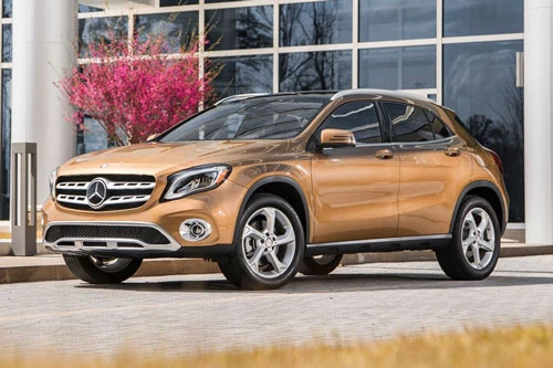 9. Mercedes-Benz GLA-Class 2020 (giá khởi điểm: 34.245 USD).