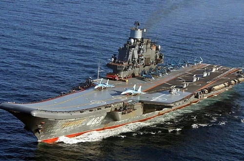 3. Tàu đô đốc Kuznetsov (Nga) - (chiều dài: 305 mét).