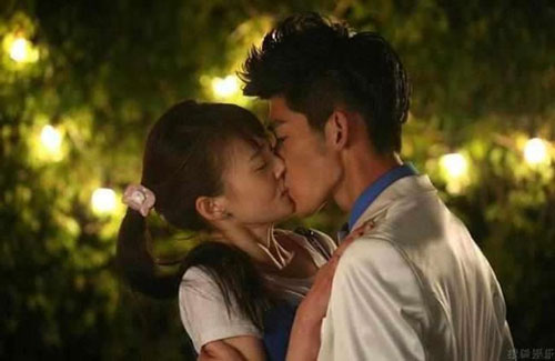 Sao Hoa ngữ đã mất nụ hôn đầu trên màn ảnh như thế nào?