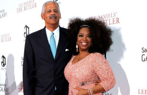 Sợ lây nhiễm virus corona, 'bà trùm' truyền thông Oprah Winfrey không cho bạn trai ngủ cùng, bắt chuyển nhà