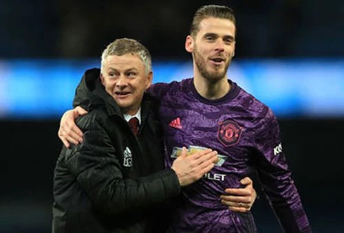 Ole Gunnar Solskjaer và David De Gea.