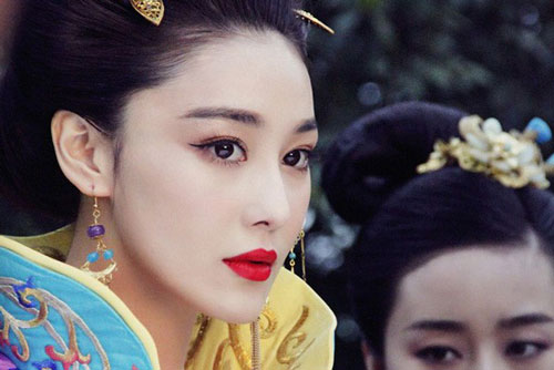 Quả báo của nô tì "phản chủ cướp chồng": Bị Hoàng đế bắt khỏa thân trước trăm quan, chết trong đau đớn, tủi nhục