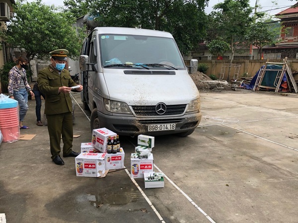 Lạng Sơn: Chặn đứng việc tuồn hàng loạt kem dưỡng da và xì dầu nhập lậu ra thị trường