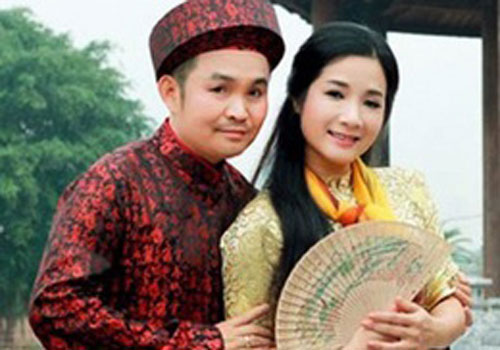 Xuân Hinh, Thanh Thanh Hiền hát cổ vũ chống dịch Covid-19