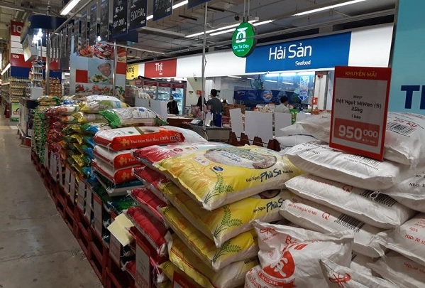 Không khan hàng, sốt giá về nhu yếu phẩm, thiết bị phòng dịch COVID-19