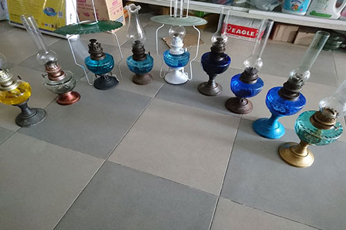 Ngắm bộ sưu tập đèn dầu cổ độc đáo ở Bình Thuận