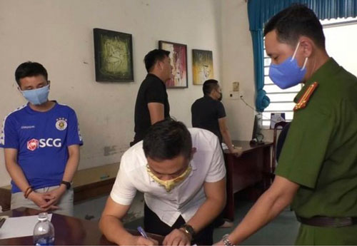 Đà Nẵng: Tụ tập đánh bạc bị phát hiện, một người nhảy lầu tử vong