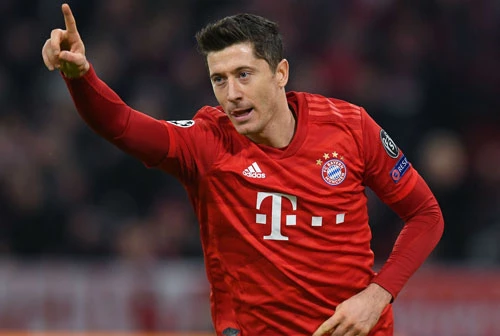 2. Robert Lewandowski (Bayern Munich) 25 bàn - Hiệu suất: 81,68 phút/bàn thắng.