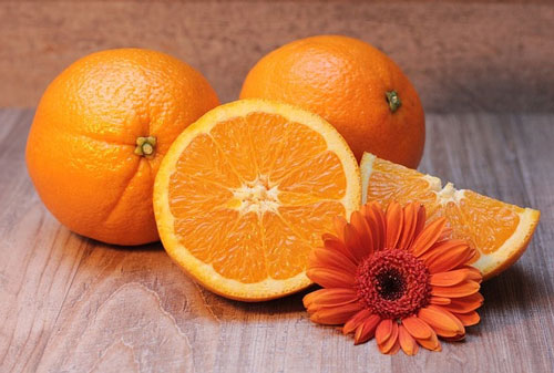 Chuẩn bị 1 quả cam rồi làm thế này, da đen lì cũng trắng mịn bật tông 