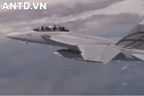Chiến đấu cơ F/A-18E/F Advanced Super Hornet