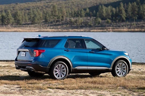 5. Ford Explorer (doanh số: 56.310 chiếc).