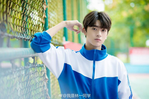 Những 'nam thần phim học đường' Hoa ngữ khiến fan 'tặc lưỡi nuối tiếc': Thanh xuân 'nợ' tôi một cậu bạn cùng bàn như thế này