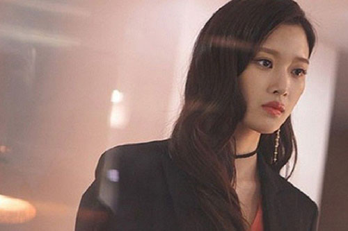 Một tay giúp đỡ chồng thành công nhưng lại nhận về sự bội bạc, phản ứng nhẹ bẫng gây bất ngờ của người vợ và những điều phụ nữ cần "khắc cốt ghi tâm"