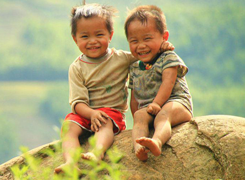 Điều hạnh phúc nhất trong cuộc đời không phải tiền bạc giàu sang mà là có một người bạn chân chính