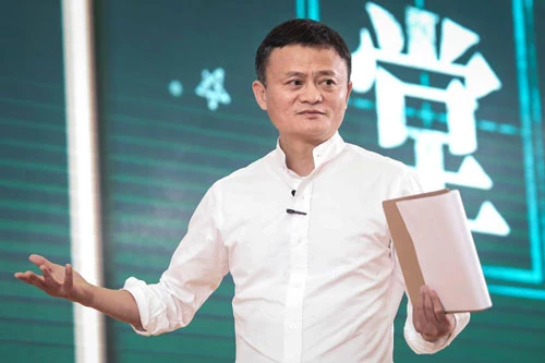 1.	Jack Ma ( sáng lập tập đoàn Alibaba, tổng giá trị tài sản:  38,8 tỷ USD)