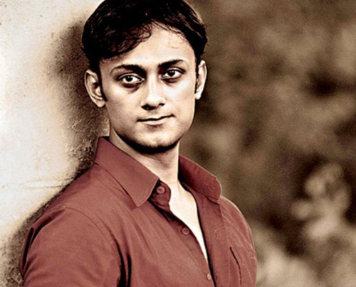 Cái chết đầy bí ẩn với vết đen trên cổ của "thợ săn ma" Ấn Độ