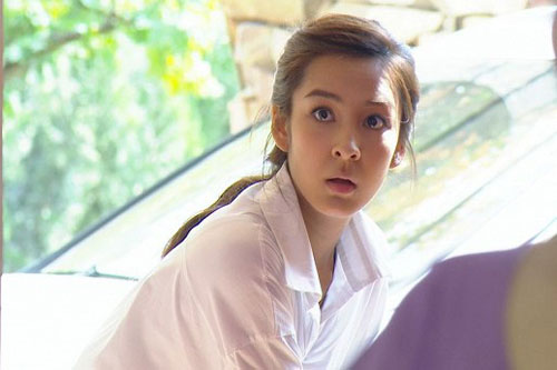 Đang lau nhà thì em dâu đi giày bẩn bước vào, tôi nhắc khéo thì em ấy ném 3 triệu đồng xuống đất rồi bỏ đi