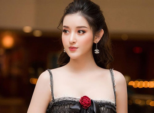 Á hậu Huyền My: "Covid-19 ảnh hưởng quá, nhưng cũng là lúc gia đình dành thời gian bên nhau"