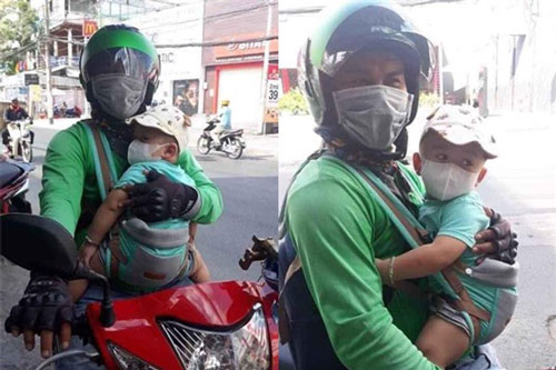 Tài xế công nghệ ôm con nhỏ, chạy xe mưu sinh giữa mùa dịch khiến nhiều người không khỏi xót xa