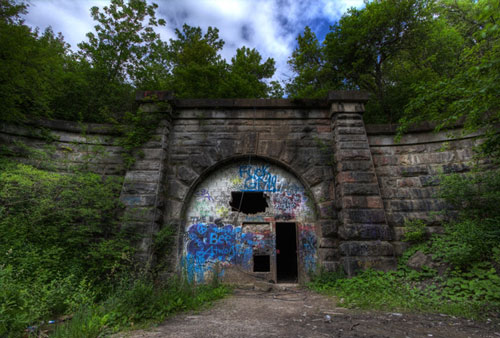 Những đường hầm nổi tiếng “bị ma ám” trên thế giới