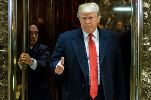 Forbes: Ông Trump thiệt hại 1 tỷ USD vì lệnh phong tỏa ngăn Covid-19