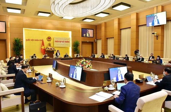 UBTVQH nhất trí hỗ trợ người dân gặp khó khăn do Covid-19