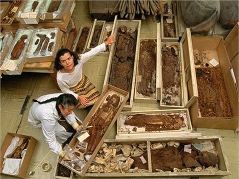 Xác ướp nguyên vẹn sau hàng thế kỷ trong sa mạc