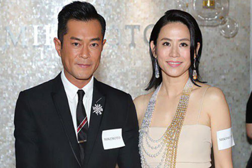 Sau 20 năm làm bạn thân và được 'ship' nhiệt tình, Tuyên Huyên - Cổ Thiên Lạc sẽ tổ chức lễ cưới sau khi dịch bệnh kết thúc?