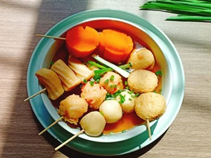 Cách nấu canh chả cá vừa ngon lại còn đẹp giúp đổi món cho cả nhà