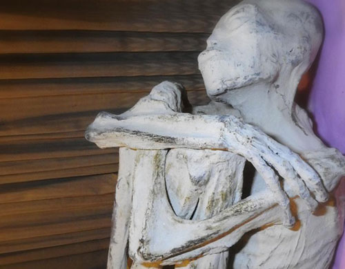 Phát hiện xác ướp "người ngoài hành tinh" 3 ngón tay ở Peru