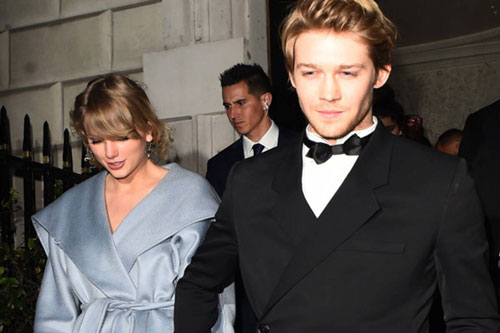 Taylor Swift chuẩn bị lên xe hoa cùng bạn trai Joe Alwyn, kế hoạch đều rõ ràng chỉ chờ ngày tổ chức?