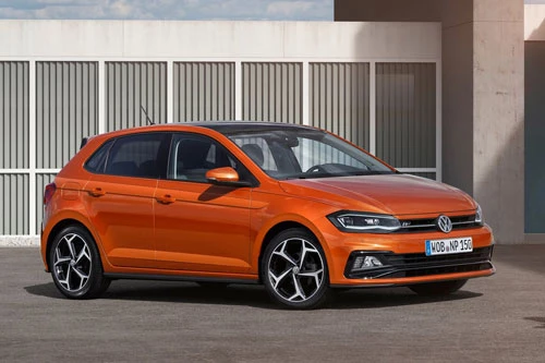 5. Volkswagen Polo (doanh số: 5.371 chiếc).