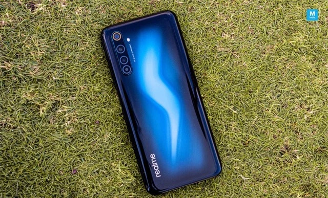 Cận cảnh Realme 6 Pro: Chip Snapdragon 720G, camera trước đục lỗ kép, sạc nhanh VOOC 4.0 - Ảnh 4.