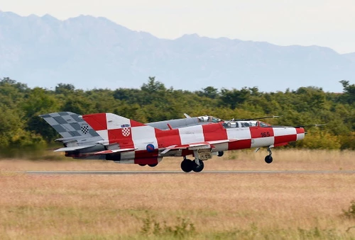 Tiêm kích MiG-21 của Không quân Croatia. Ảnh: Jane's Defense Weekly.
